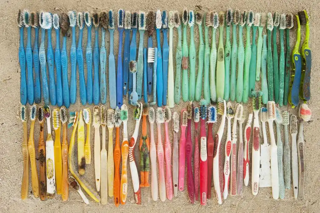 toothbrush-waste-mission-sustainability-blog-image